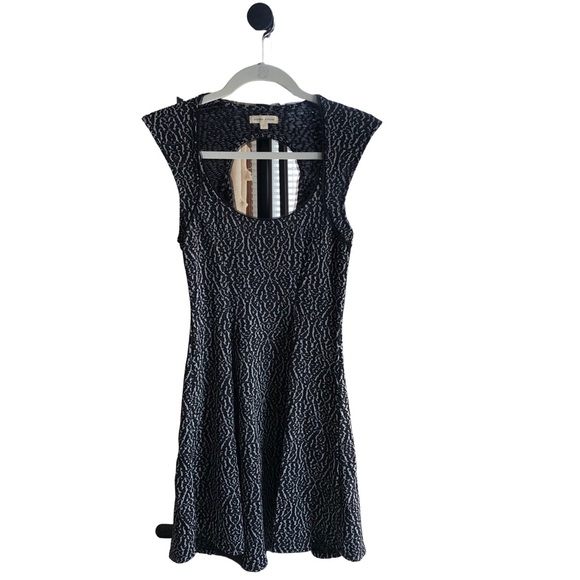 Urban Outfitters Silence + Noise black and white cut/out dress size small - Picture 7 of 8